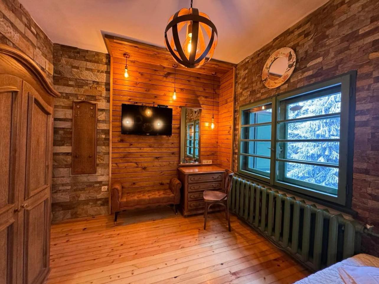 Villa Adis With Hot Pool & Jacuzzi By Bookvillabg Borovets Bagian luar foto
