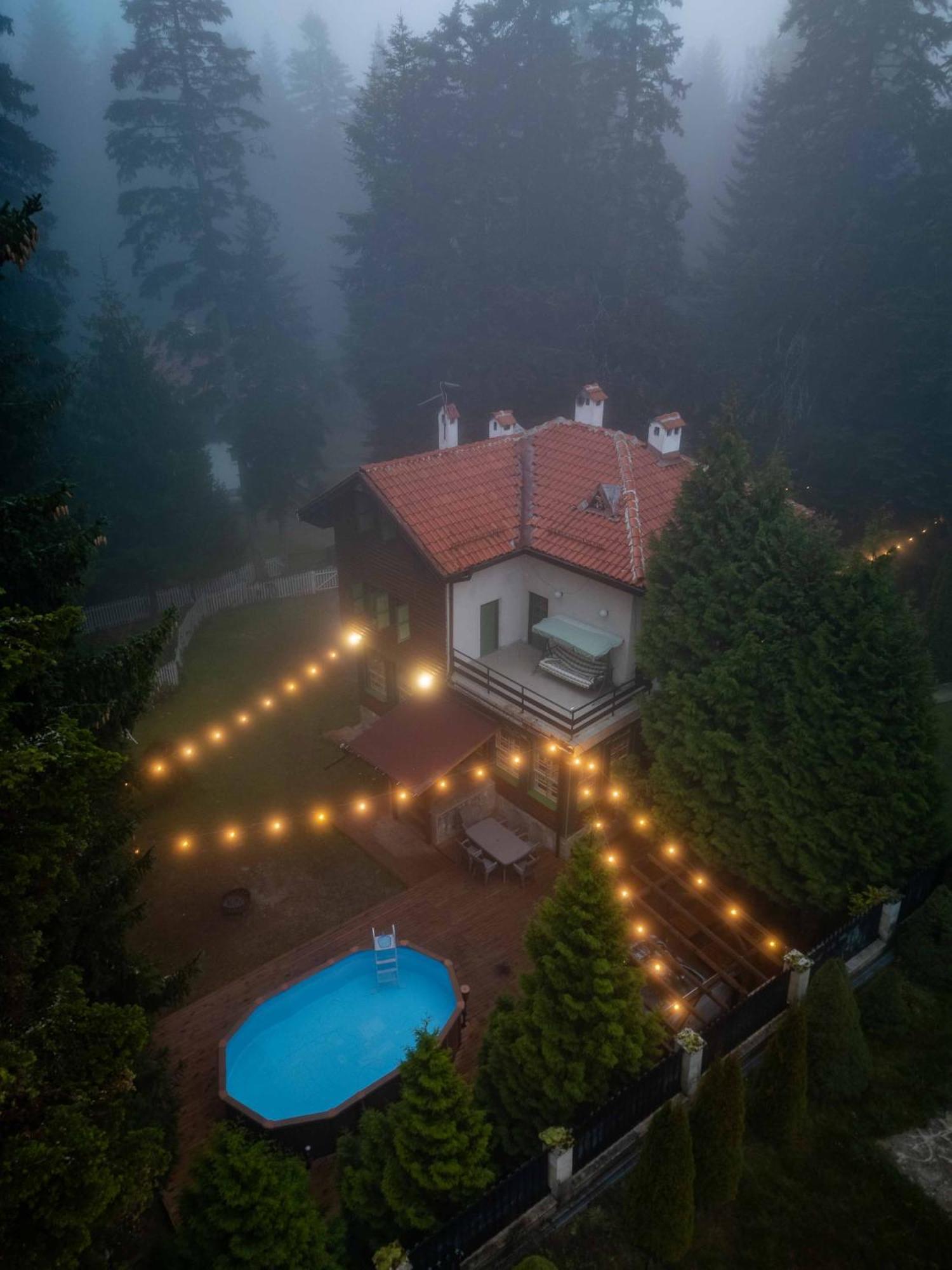 Villa Adis With Hot Pool & Jacuzzi By Bookvillabg Borovets Bagian luar foto